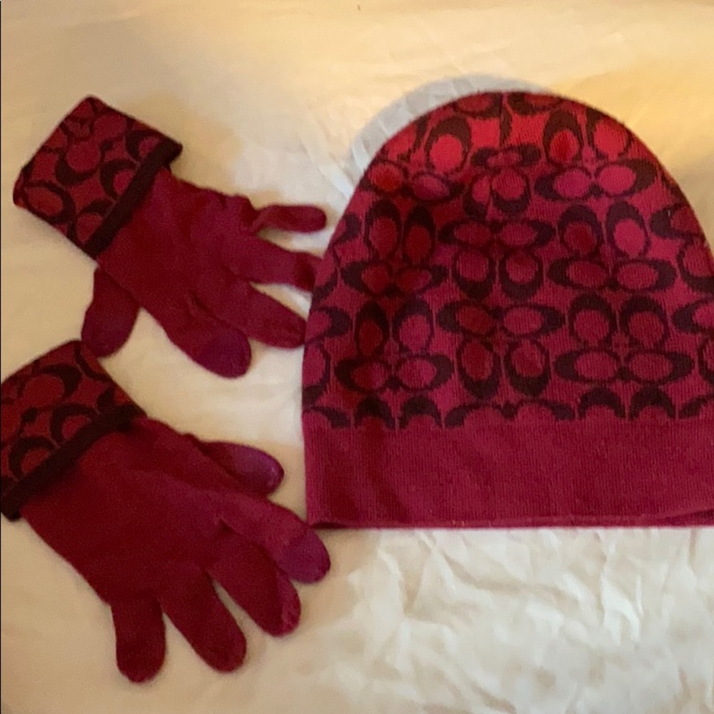 Coach hat and matching gloves